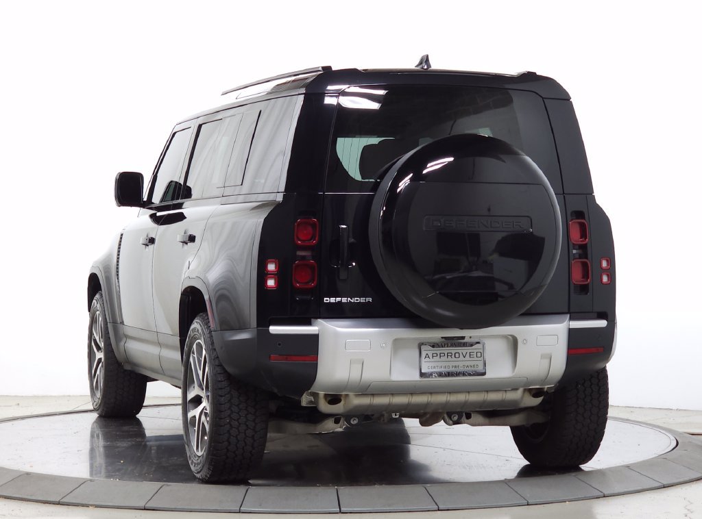Used 2025 Land Rover Defender 110 S AWD/4WD image 3