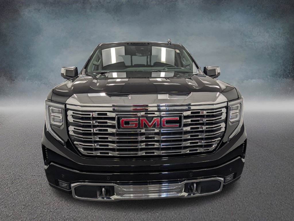 Used 2025 GMC Sierra 1500 Denali AWD/4WD image 2