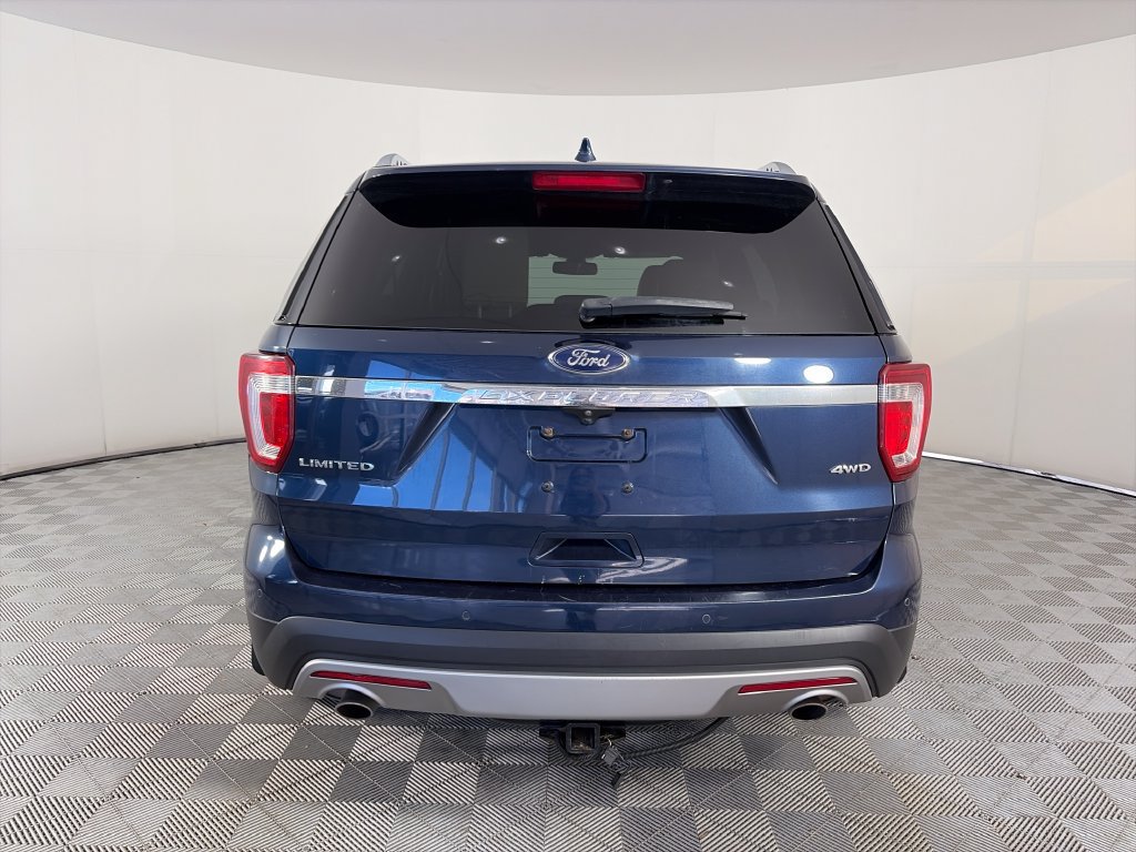Used 2017 Ford Explorer Limited w/ Equipment Group 301A AWD/4WD image 6