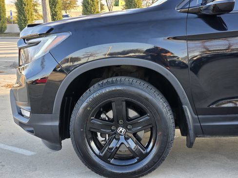 Used 2023 Honda Ridgeline Black Edition image 9