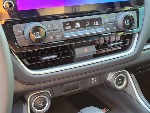 Certified 2025 Toyota Grand Highlander AWD image 31