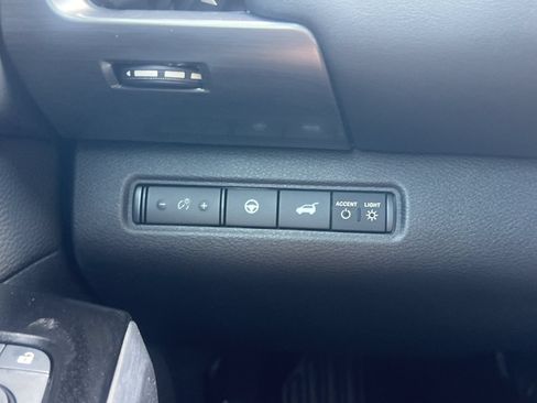 New 2026 Nissan Pathfinder SL w/ SL Premium Package FWD image 13