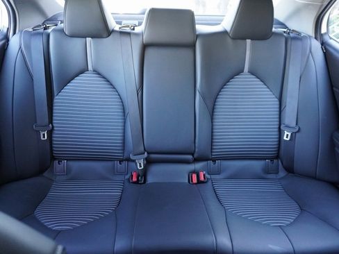 Used 2024 Toyota Camry SE image 25