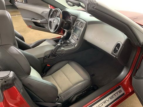 Used 2013 Chevrolet Corvette 427 w/ 1SC Preferred Equipment Group RWD image 33