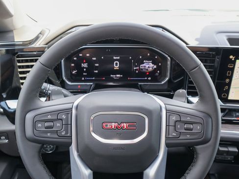 New 2026 GMC Sierra 1500 SLT image 17