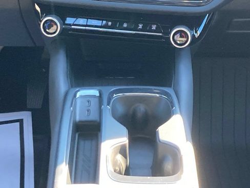 New 2026 Chevrolet Equinox EV RS w/ Convenience Package II FWD image 12