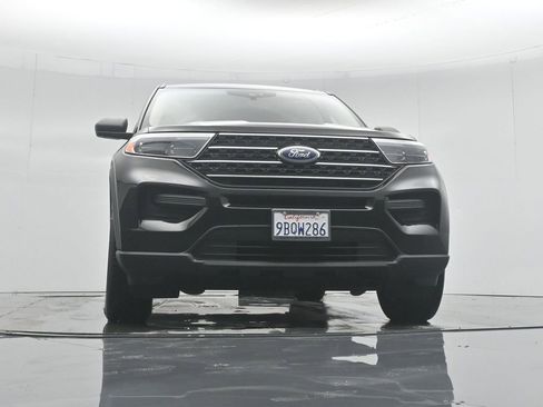 Used 2022 Ford Explorer XLT image 48