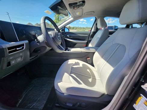 New 2026 Hyundai Sonata SEL FWD image 11