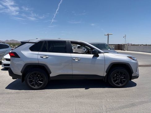 Used 2023 Toyota RAV4 LE FWD image 3