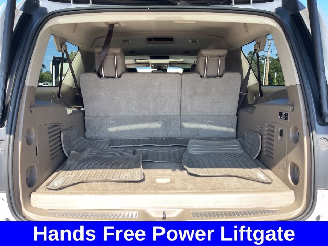 Used 2018 Chevrolet Suburban Premier AWD/4WD image 22
