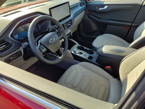 Used 2023 Ford Escape Platinum w/ Premium Technology Package image 10