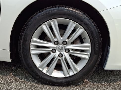 Used 2014 Lexus ES 350 w/ Premium Package FWD image 8