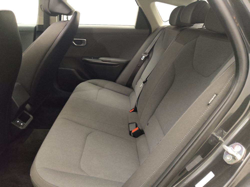 Used 2025 Kia K4 FWD image 18