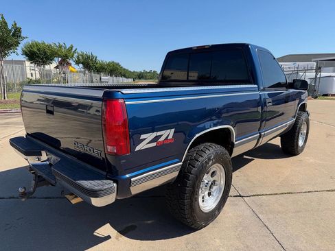 Used 1998 Chevrolet Silverado 1500 4x4 Regular Cab image 2