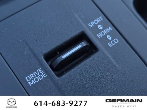Used 2023 Toyota Highlander LE FWD image 33
