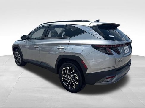 Certified 2026 Hyundai Tucson Limited AWD/4WD image 3