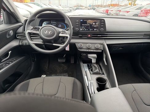 New 2026 Hyundai Elantra SE image 17
