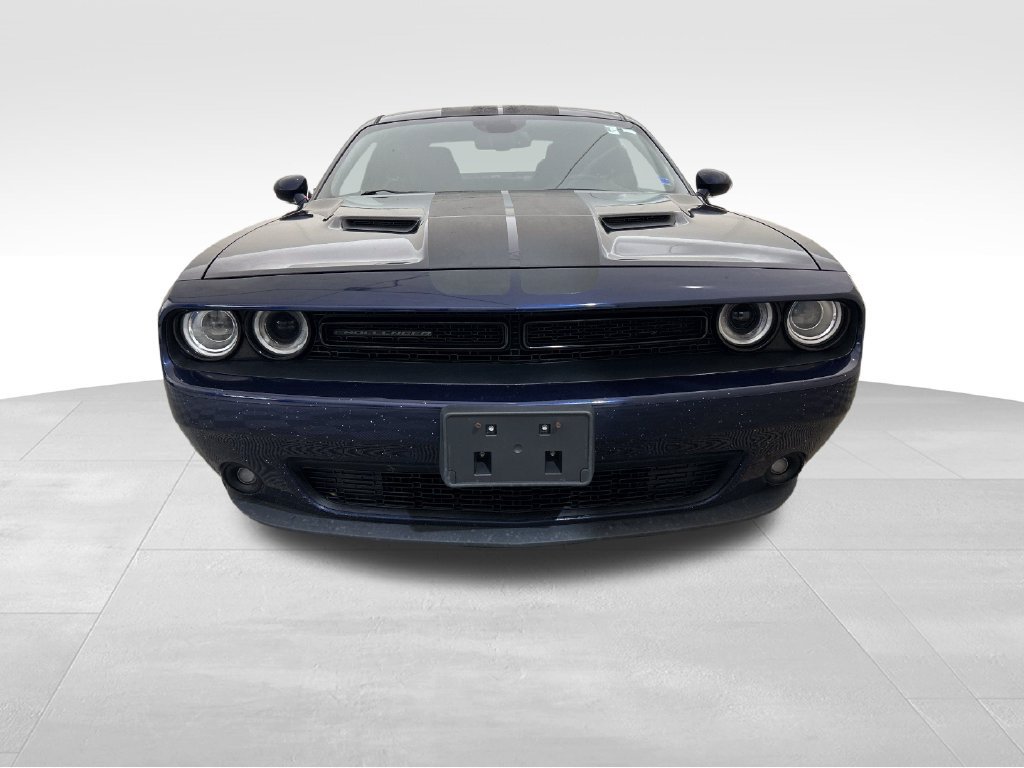 Used 2016 Dodge Challenger SXT w/ Blacktop Package RWD image 9