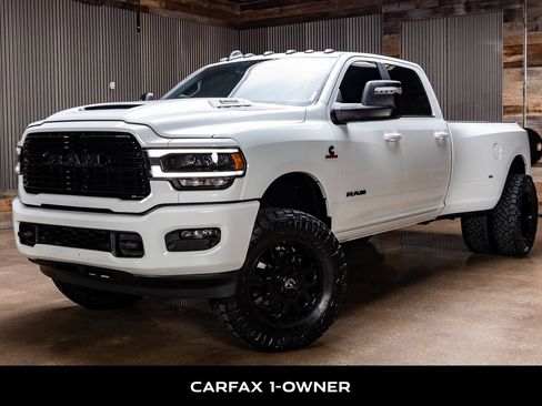 Used 2024 RAM 3500 Laramie w/ Night Edition AWD/4WD image 4