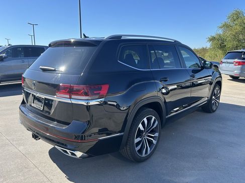 Used 2021 Volkswagen Atlas SEL R-Line w/ MDO Package (Bench Seat) image 5