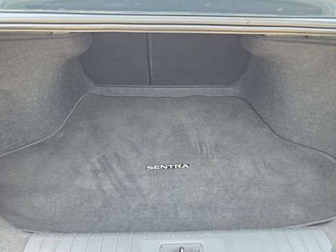 Used 2024 Nissan Sentra SV FWD image 12