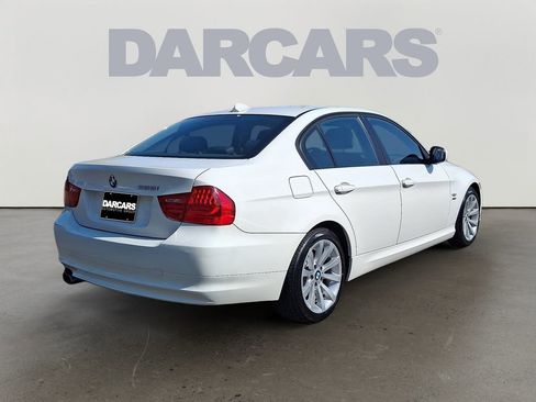 Used 2011 BMW 328i xDrive Sedan AWD/4WD image 6