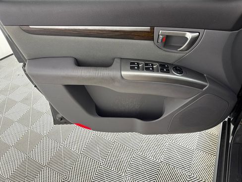 Used 2012 Hyundai Santa Fe GLS FWD image 10