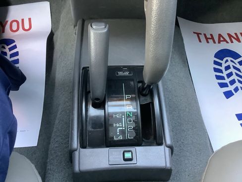 Used 1989 Toyota Pickup Deluxe image 17