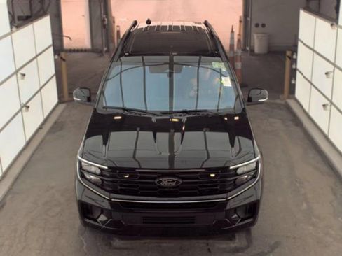 Used 2025 Ford Expedition Max Platinum w/ Stealth Performance Package AWD/4WD image 2