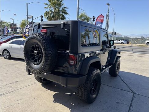 Used 2017 Jeep Wrangler Sport w/ Connectivity Group AWD/4WD image 6