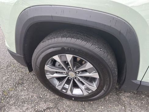 Used 2025 Chevrolet Equinox LT w/ Convenience Package II FWD image 6