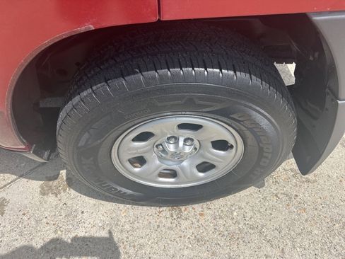 Used 2015 Nissan Xterra X image 19