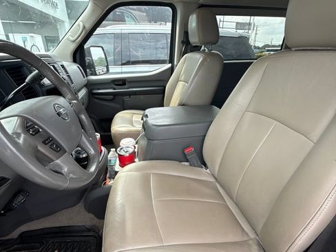 Used 2021 Nissan NV 3500 SL RWD image 2