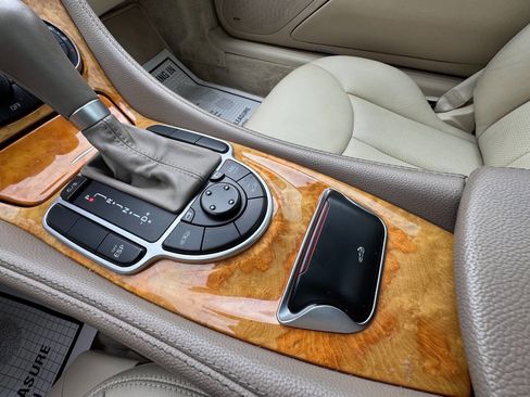 Used 2005 Mercedes-Benz SL 500 w/ AMG Sport Pkg image 24