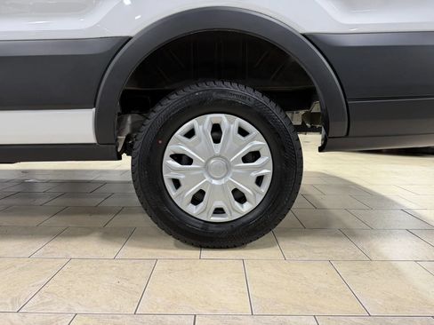 Used 2023 Ford E-Transit Medium Roof RWD image 29