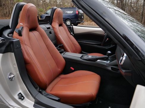 Used 2022 MAZDA MX-5 Miata Grand Touring image 32