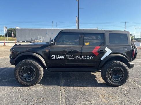 Used 2021 Ford Bronco Badlands image 7