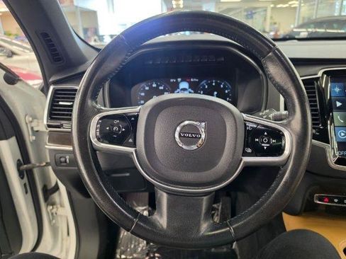 Used 2018 Volvo XC90 T6 Momentum w/ Convenience Package AWD/4WD image 11