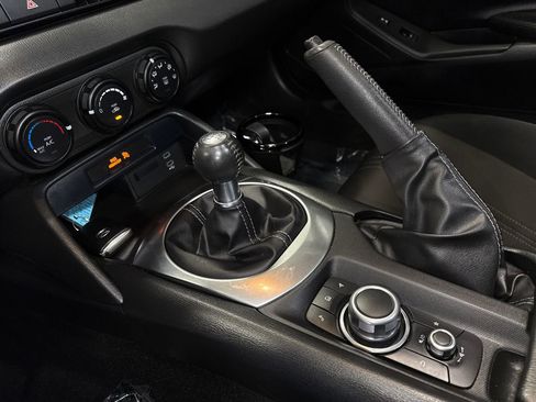 Used 2024 MAZDA MX-5 Miata Sport RWD image 15