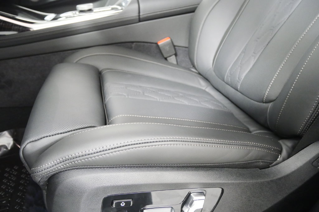 Used 2027 BMW X7 xDrive40i w/ Executive Package AWD/4WD image 10
