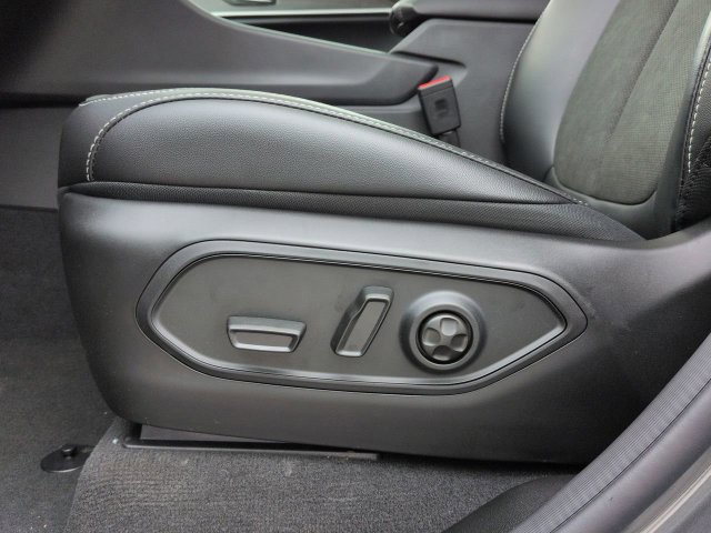New 2026 Jeep Grand Cherokee Altitude RWD image 18
