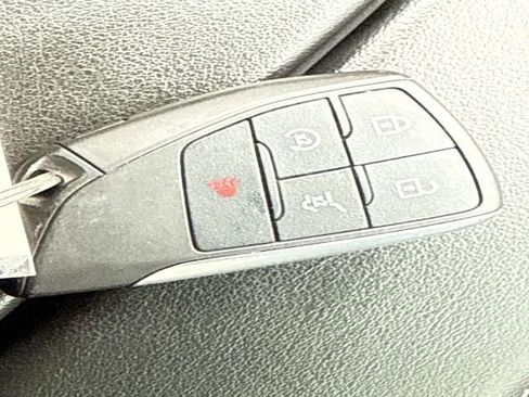 Used 2021 Buick Envision Essence AWD/4WD image 8