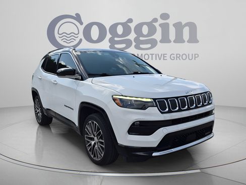 Used 2022 Jeep Compass Limited w/ Elite Group AWD/4WD image 8