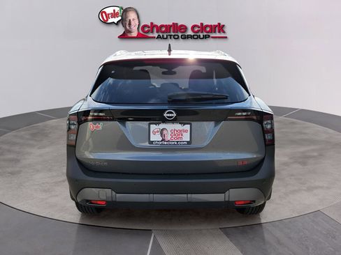 New 2026 Nissan Kicks SR FWD image 5