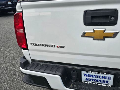 Used 2017 Chevrolet Colorado LT w/ LT Convenience Package AWD/4WD image 16