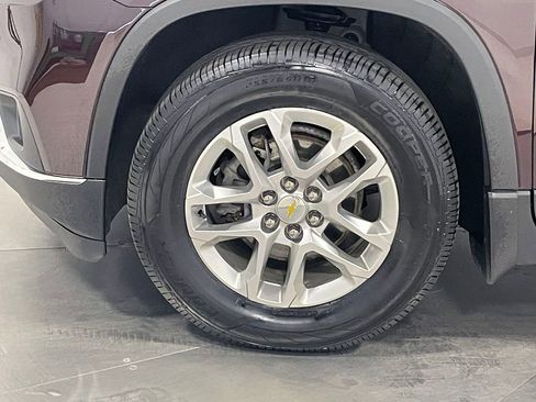 Used 2021 Chevrolet Traverse LT AWD/4WD image 17