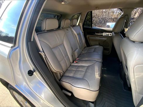 Used 2009 Lincoln MKX 2WD image 18
