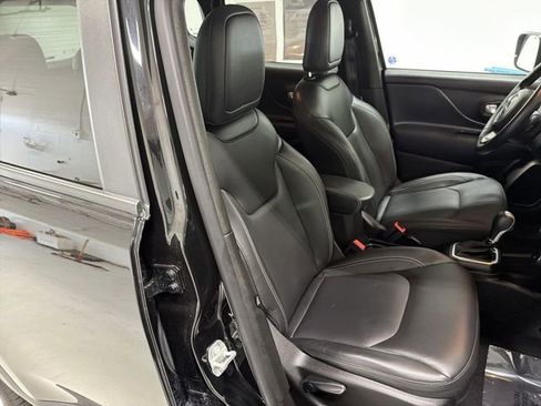 Used 2023 Jeep Renegade Limited AWD/4WD image 18