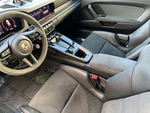 Certified 2025 Porsche 911 Carrera GTS RWD image 4