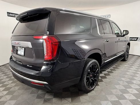 Used 2023 GMC Yukon XL SLT AWD/4WD image 6
